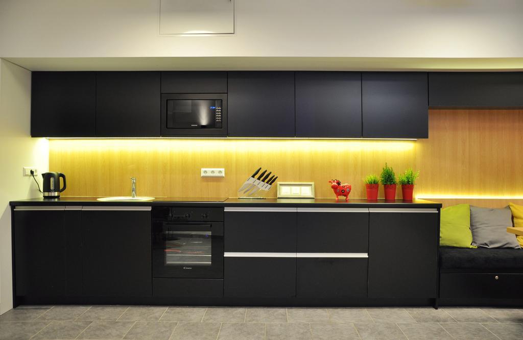 Bomb Shelter Apartment Вильнюс Номер фото