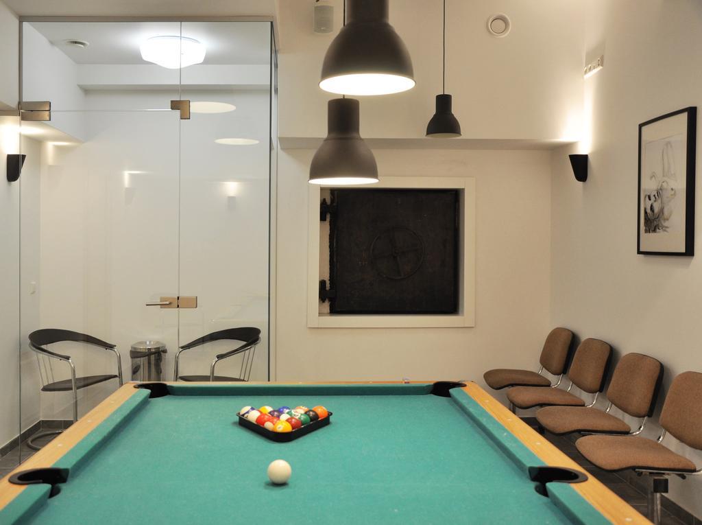 Bomb Shelter Apartment Вильнюс Номер фото
